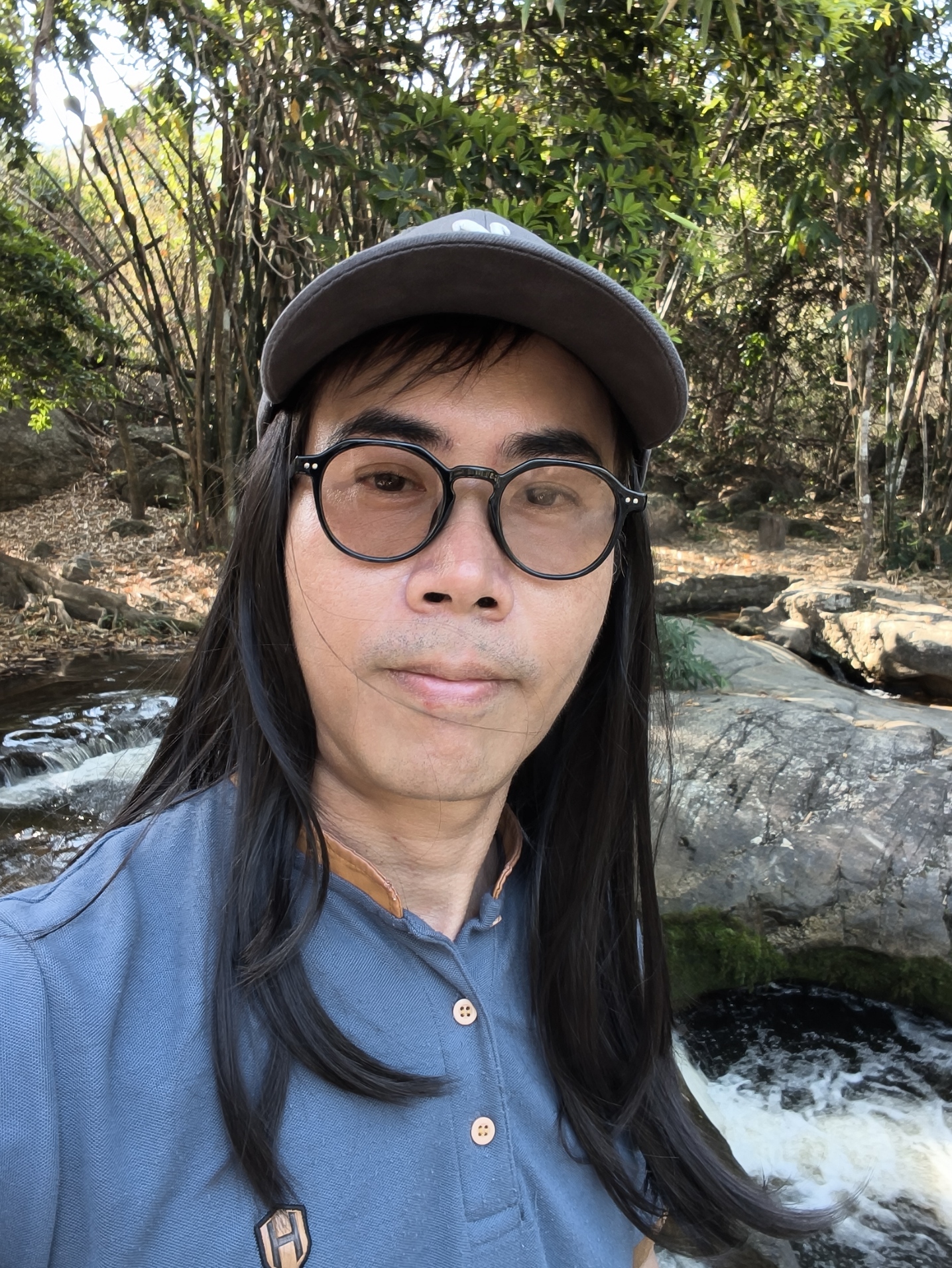 ไอ้หนุ่มผมยาว